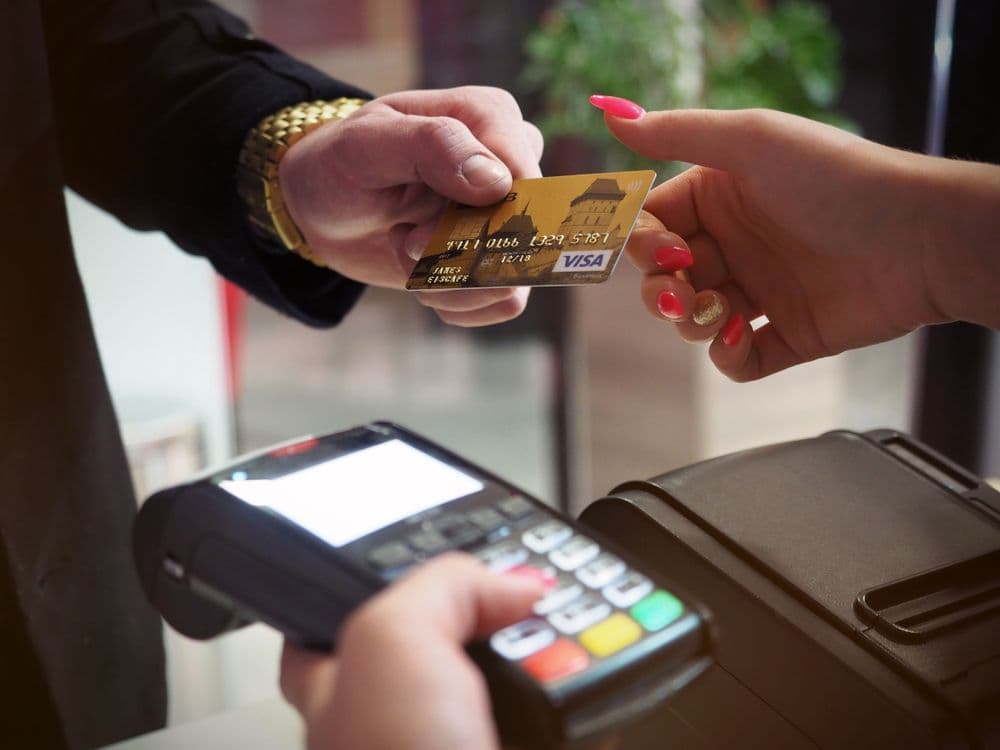 Refund transaction on a payment card